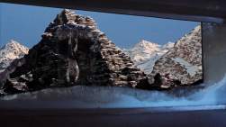 305364 B