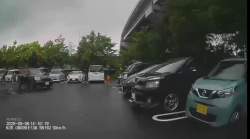 2562695 B