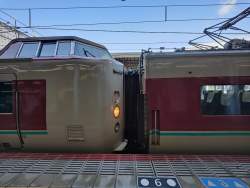 1684211 B
