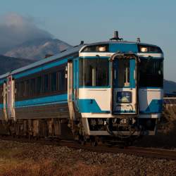553823 B