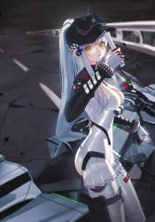 252898 B