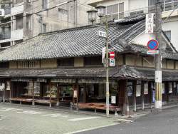 905580 B