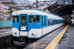 279008 B